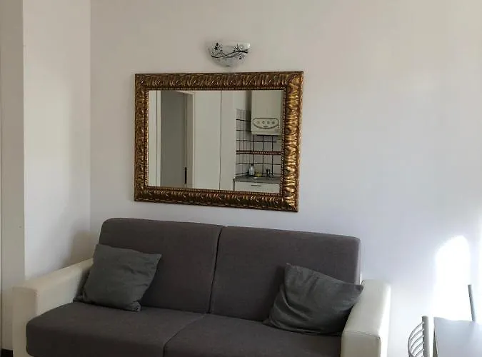 Porta Saragozza Aparthotel Boloňa