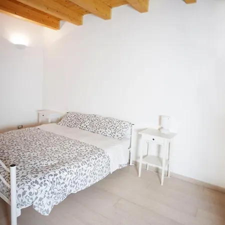 Porta Saragozza Apart Otel Bolonya